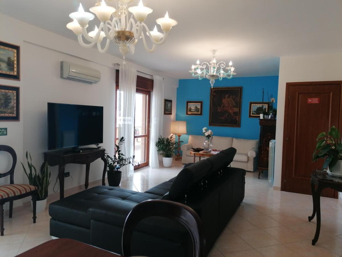 B&Byanet'S Beautiful House Civitavecchia Buitenkant foto