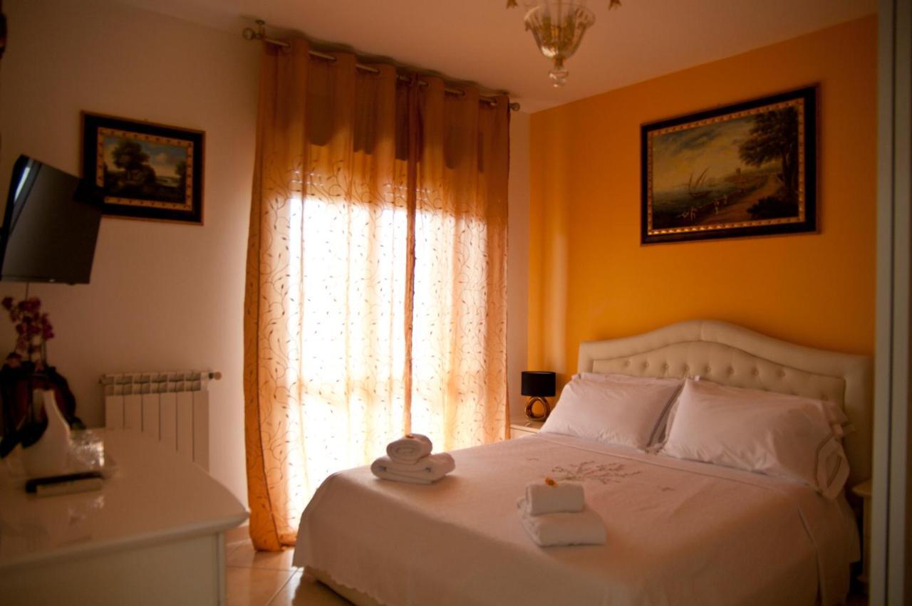 B&Byanet'S Beautiful House Civitavecchia Buitenkant foto