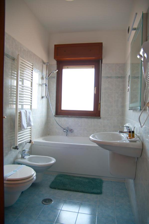 B&Byanet'S Beautiful House Civitavecchia Buitenkant foto