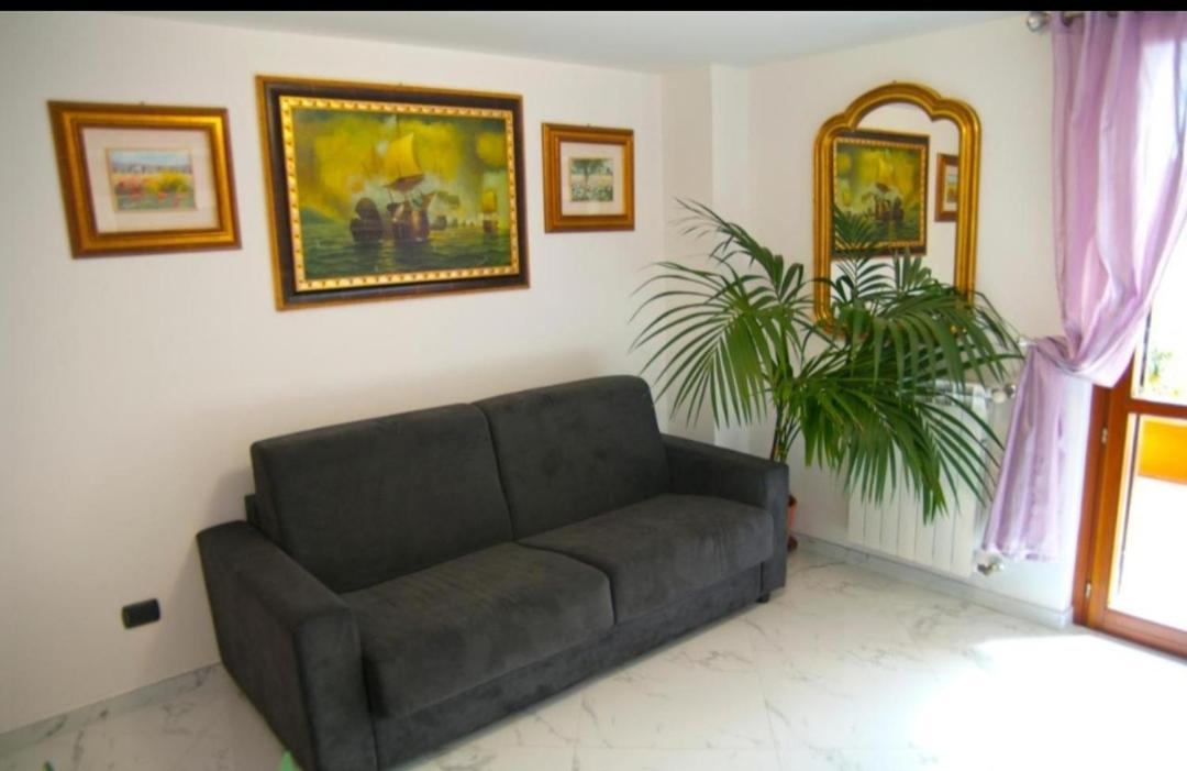 B&Byanet'S Beautiful House Civitavecchia Buitenkant foto